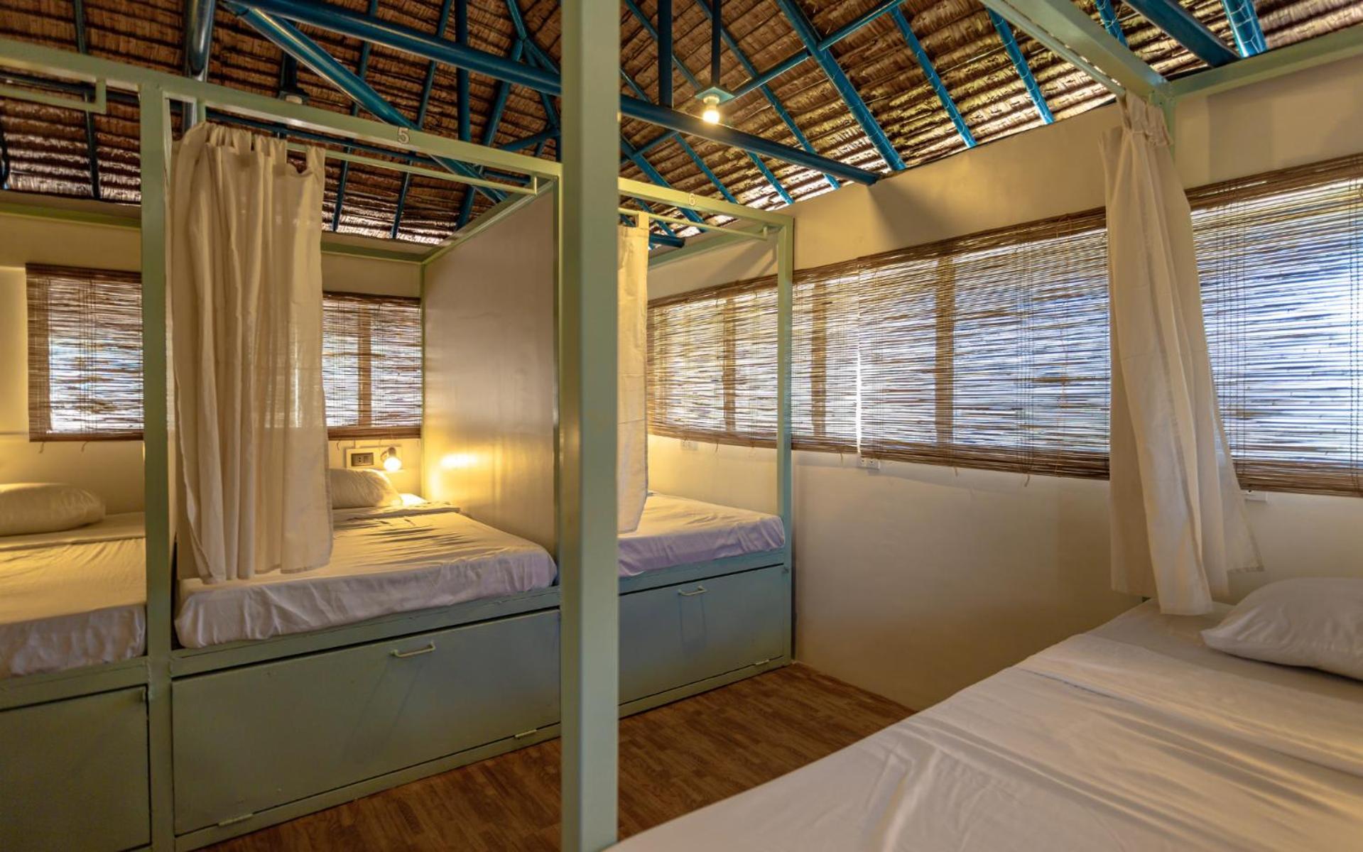 Mad Monkey Panglao Hostel Exterior foto